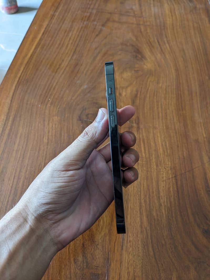Apple iPhone 14 Pro Max 3