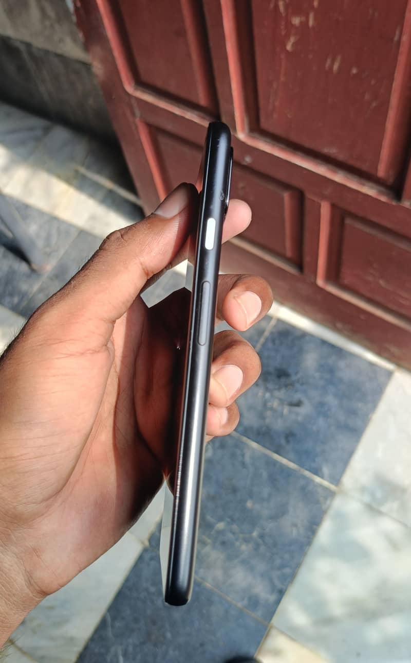 Google Pixel 4a 3