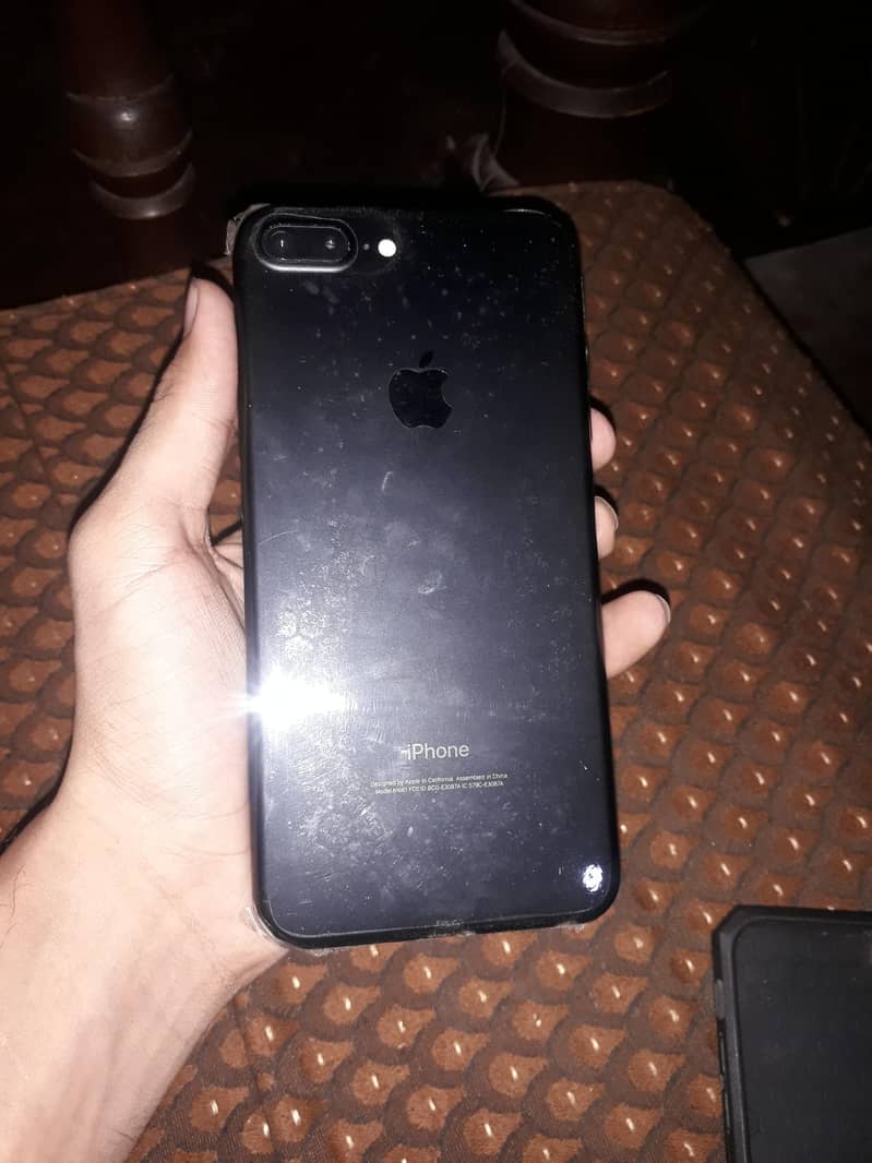 Apple iPhone 7 Plus 5