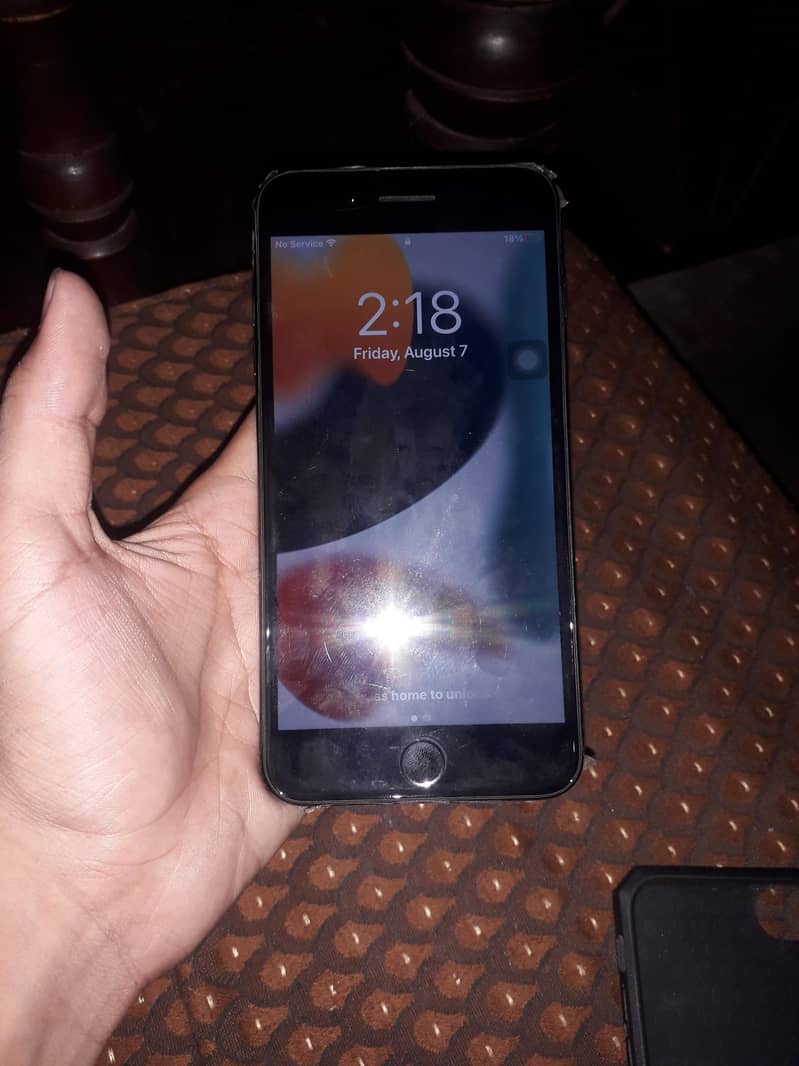 Apple iPhone 7 Plus 6