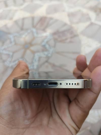 iPhone 14 Pro - Excellent Condition for Sale
