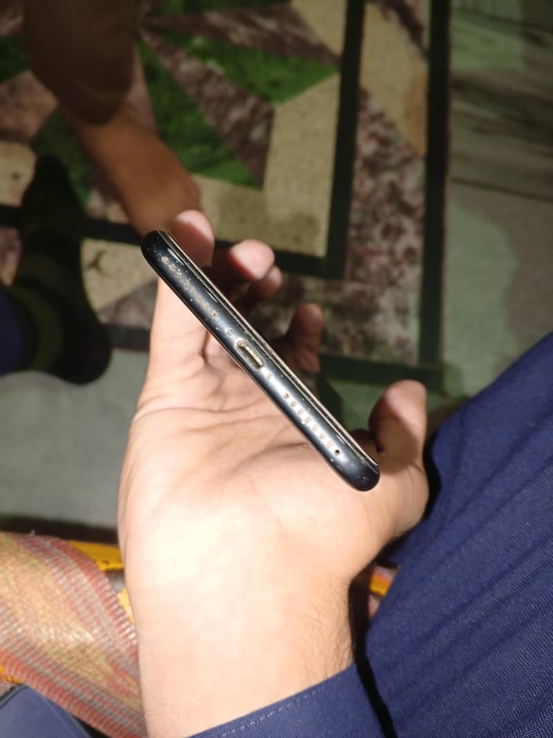 Apple iPhone 7 Plus 2
