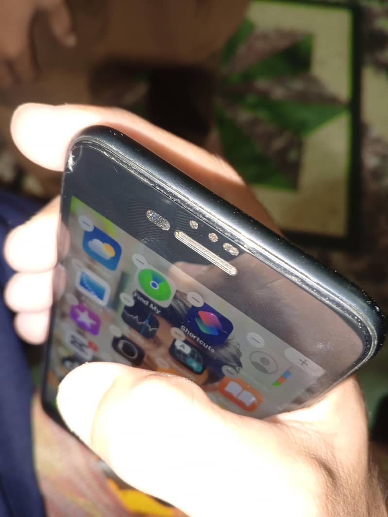 Apple iPhone 7 Plus 3
