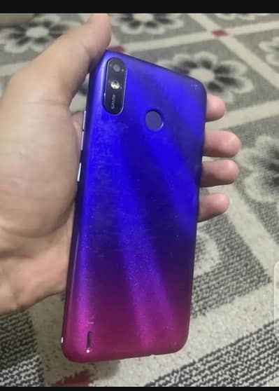 Tecno Spark 4