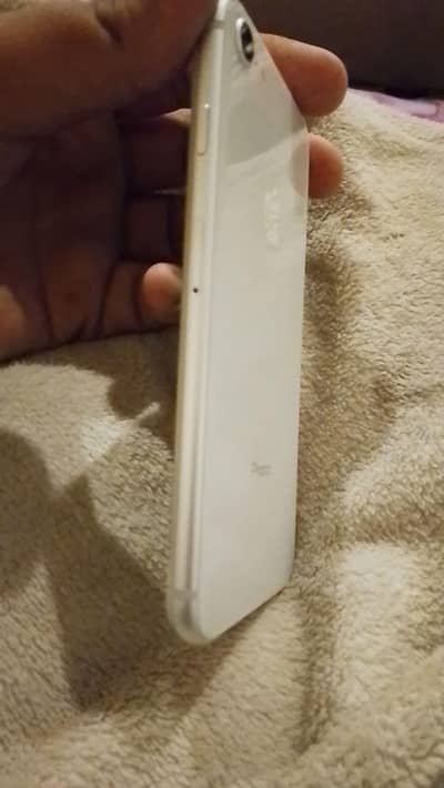 Apple iPhone 8