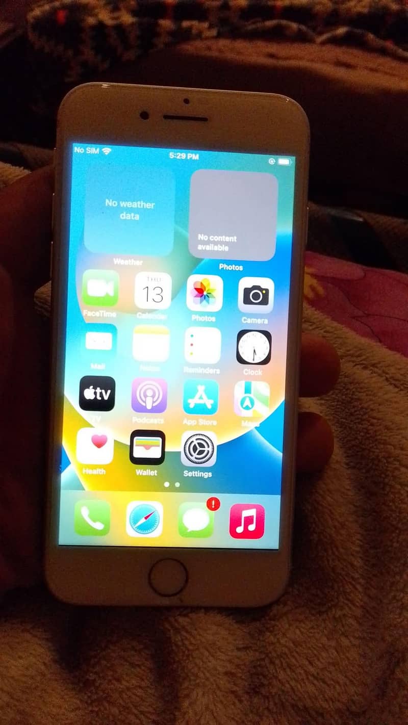 Apple iPhone 8 1