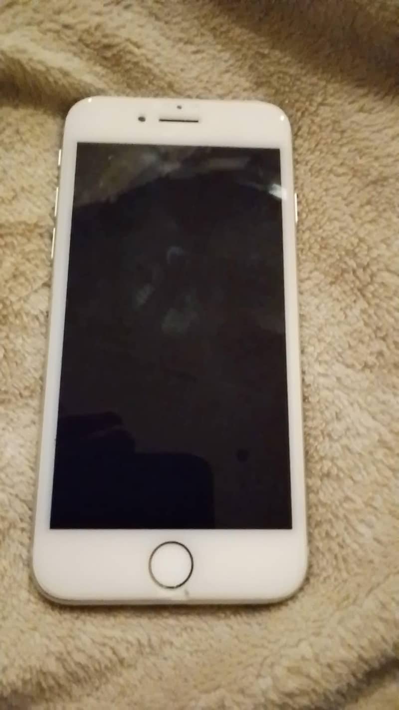 Apple iPhone 8 3