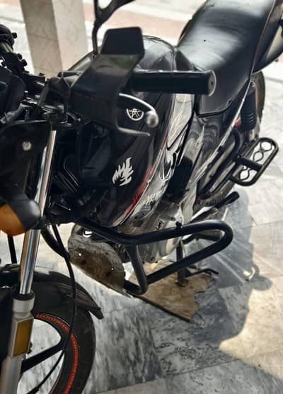 YAMAHA YBR 125 2018B