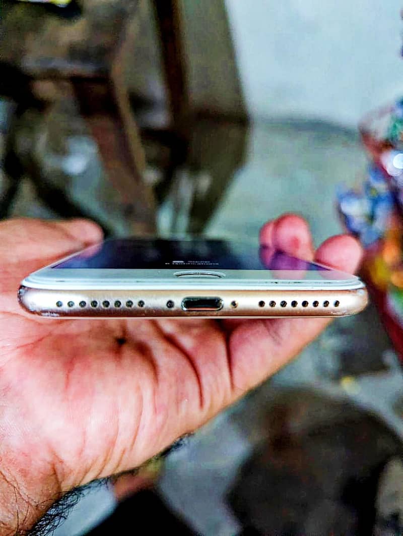 Apple iPhone 8 Plus 2
