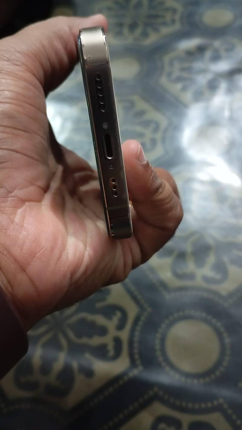 Apple iPhone 14 Pro 3