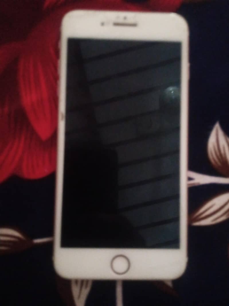 Apple iPhone 7 Plus 0