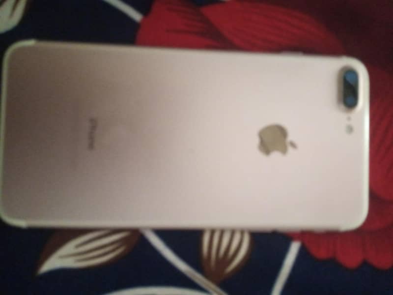 Apple iPhone 7 Plus 1