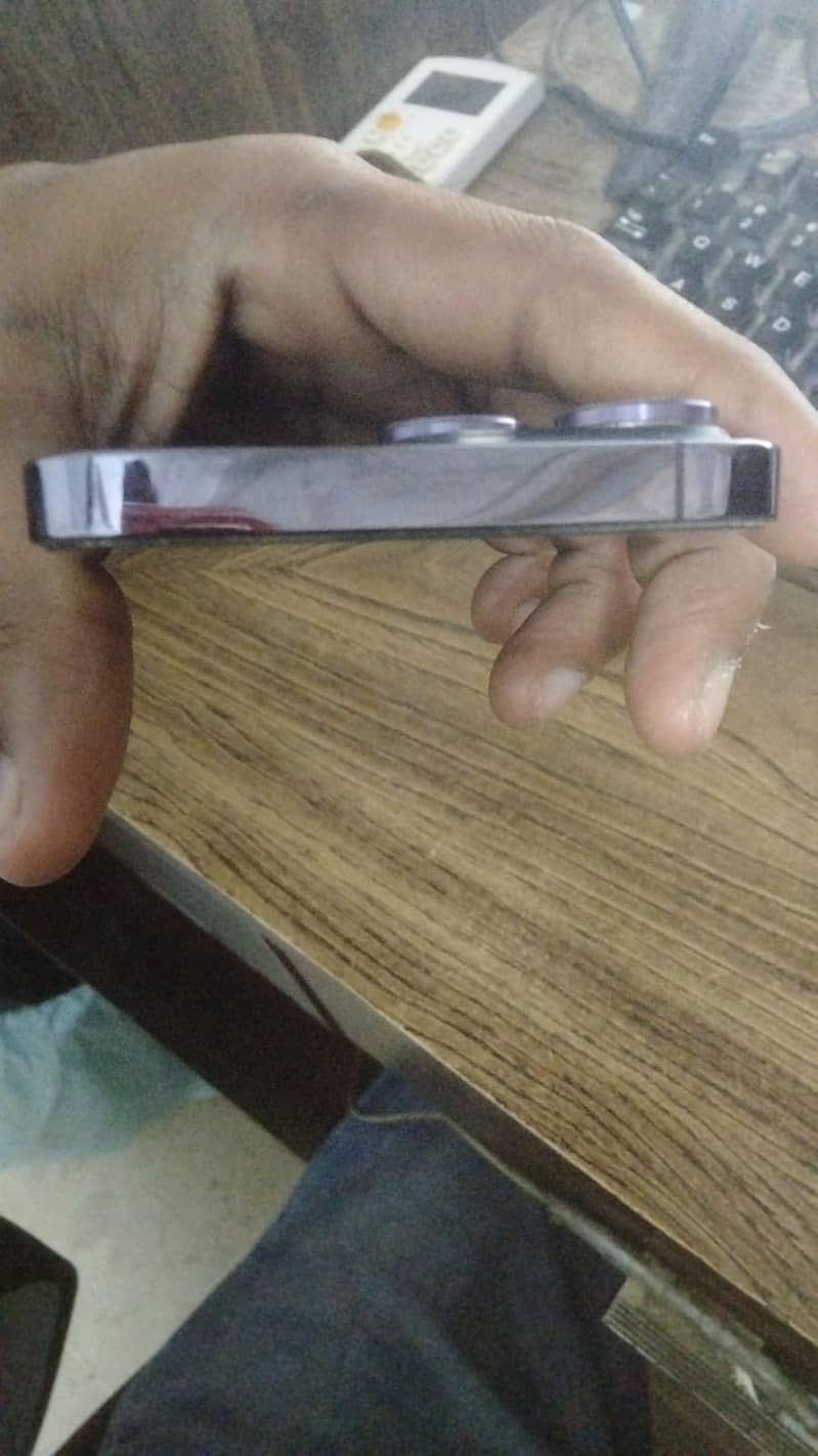 Apple iPhone 14 Pro Max 6