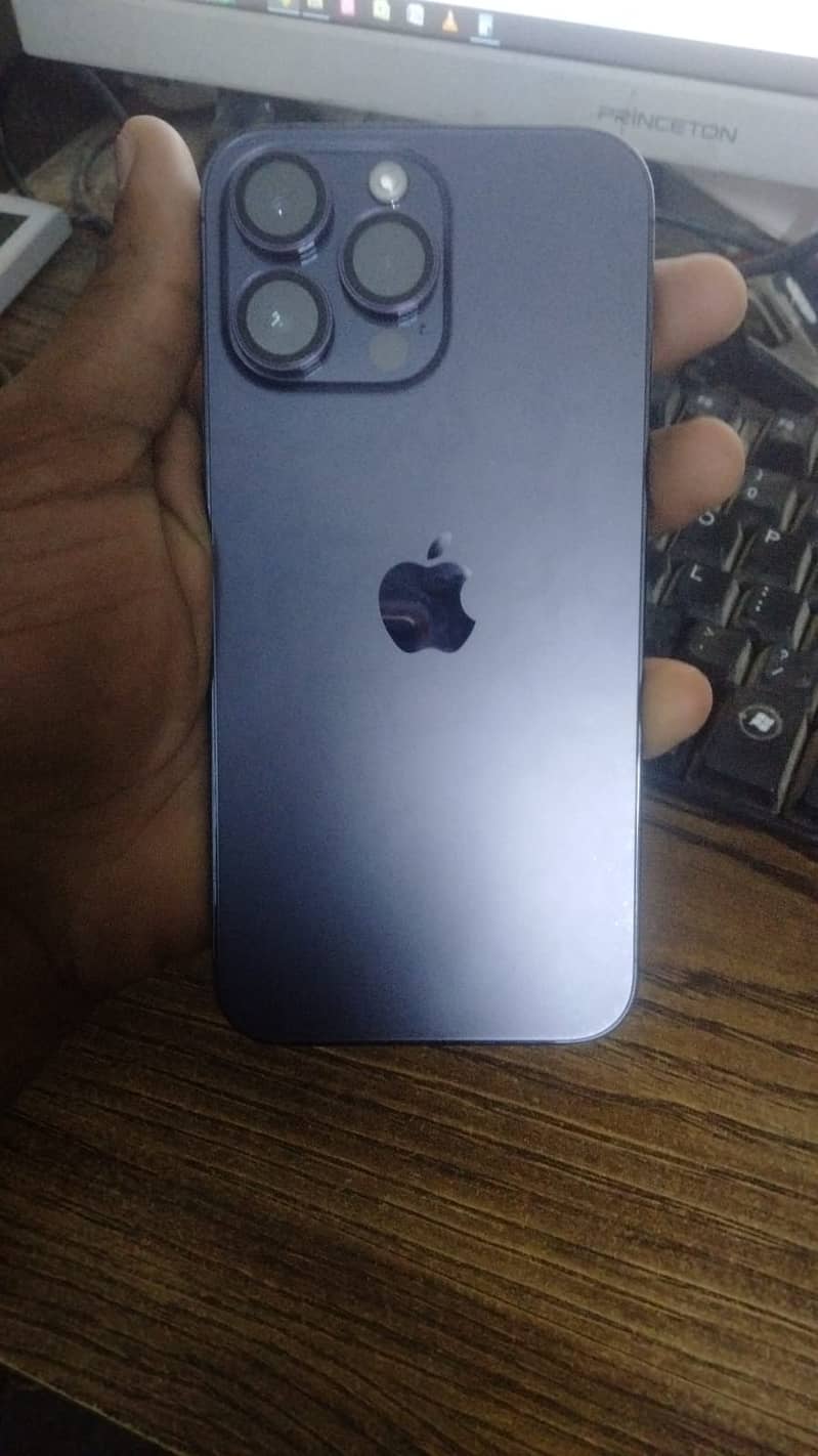 Apple iPhone 14 Pro Max 8