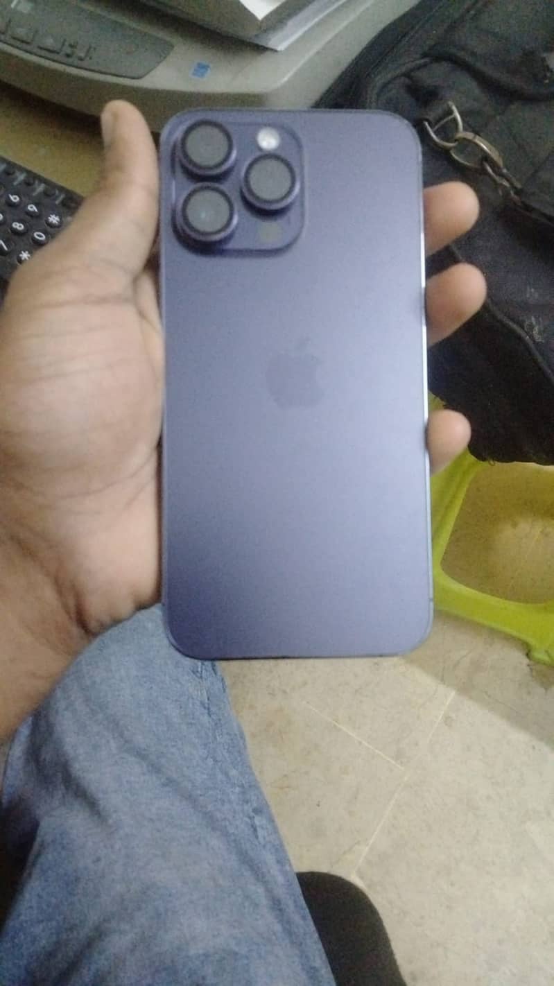 Apple iPhone 14 Pro Max 9