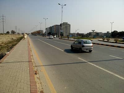 Good Investment At Beautiful Location 10 Marla Plot For Sale