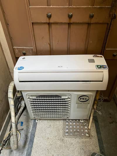 03268554147 New condition PEL DC inverter urgent sale only 6 moth used