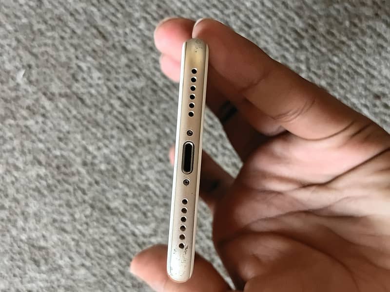 Apple iPhone 7 5