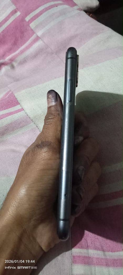 Apple iPhone 11 0