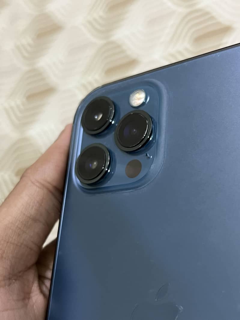 Apple iPhone 12 Pro Max 1