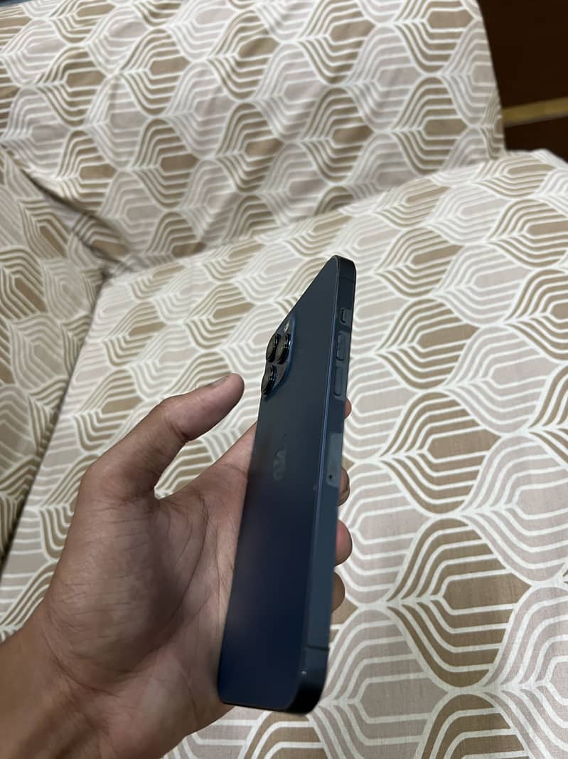 Apple iPhone 12 Pro Max 3