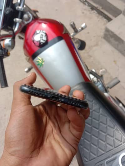 iPhone SE condition 10 x 10