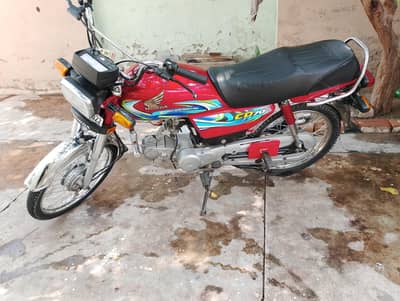 for urgent sale honda cd70 2024 model