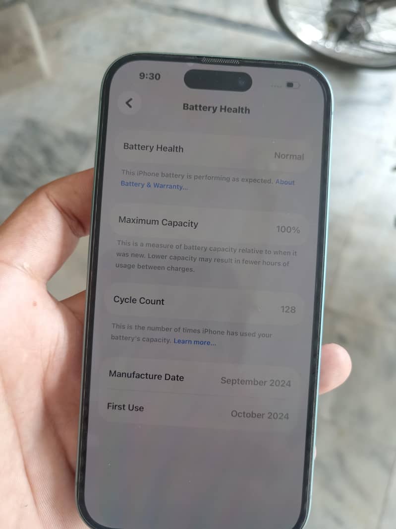 Apple iPhone 16 3
