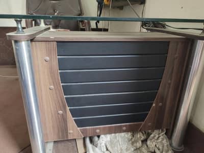 Office table and chair for sale