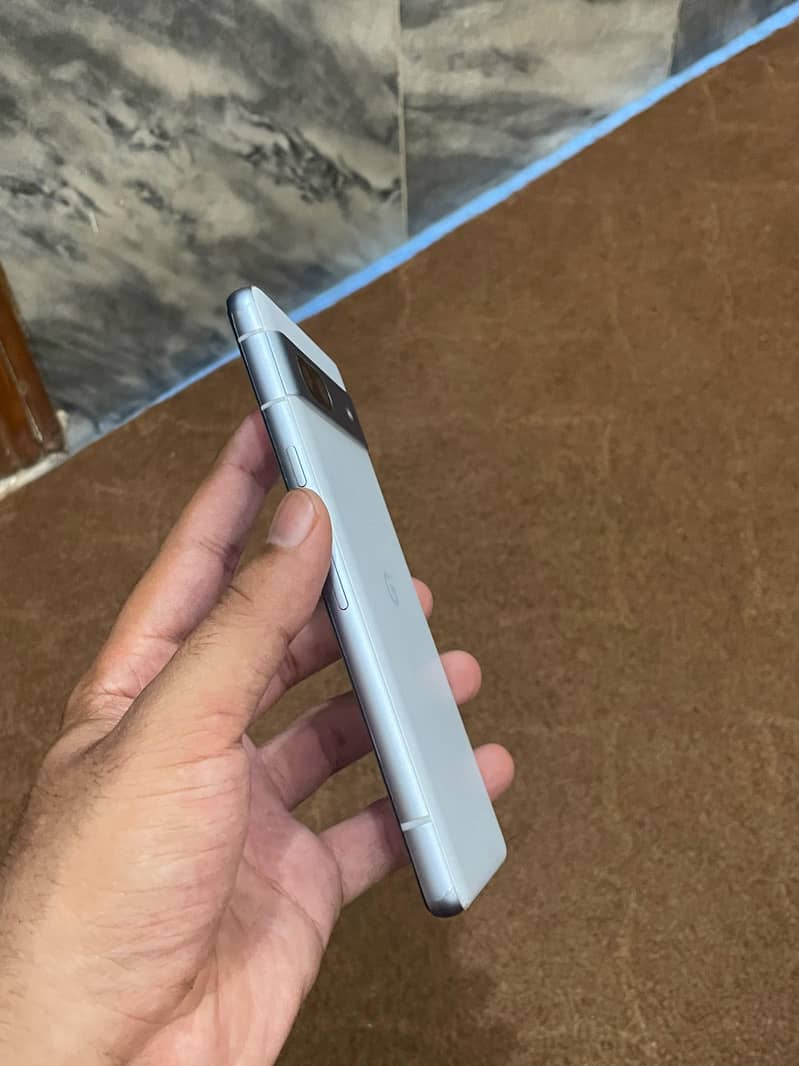 Google pixel 7a 6