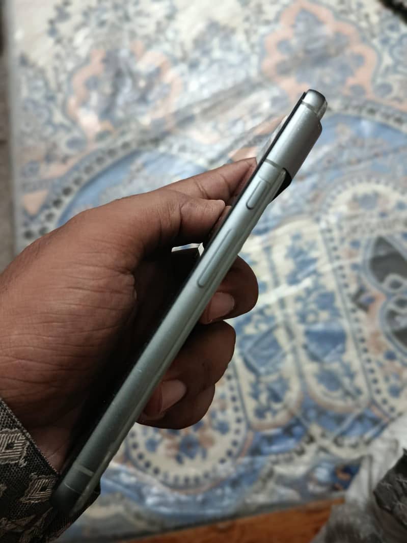 Google Pixel 8 2