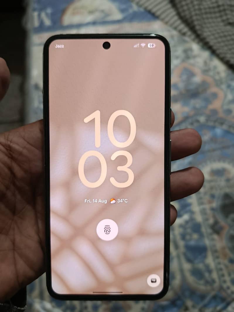 Google Pixel 8 4