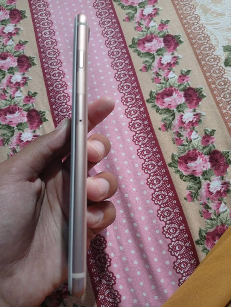 Apple iPhone 8 Plus 2