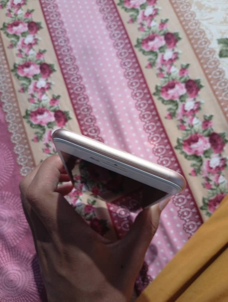 Apple iPhone 8 Plus 6
