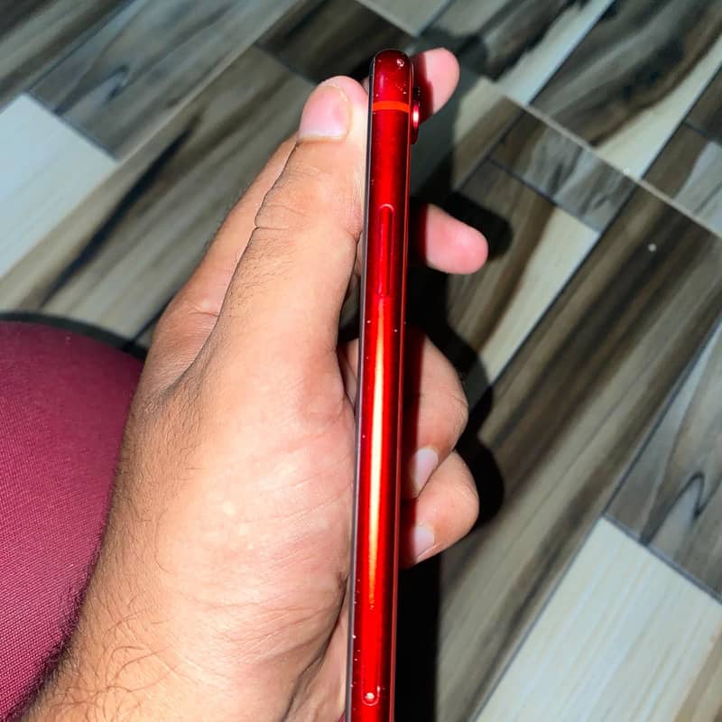 Apple iPhone XR 9