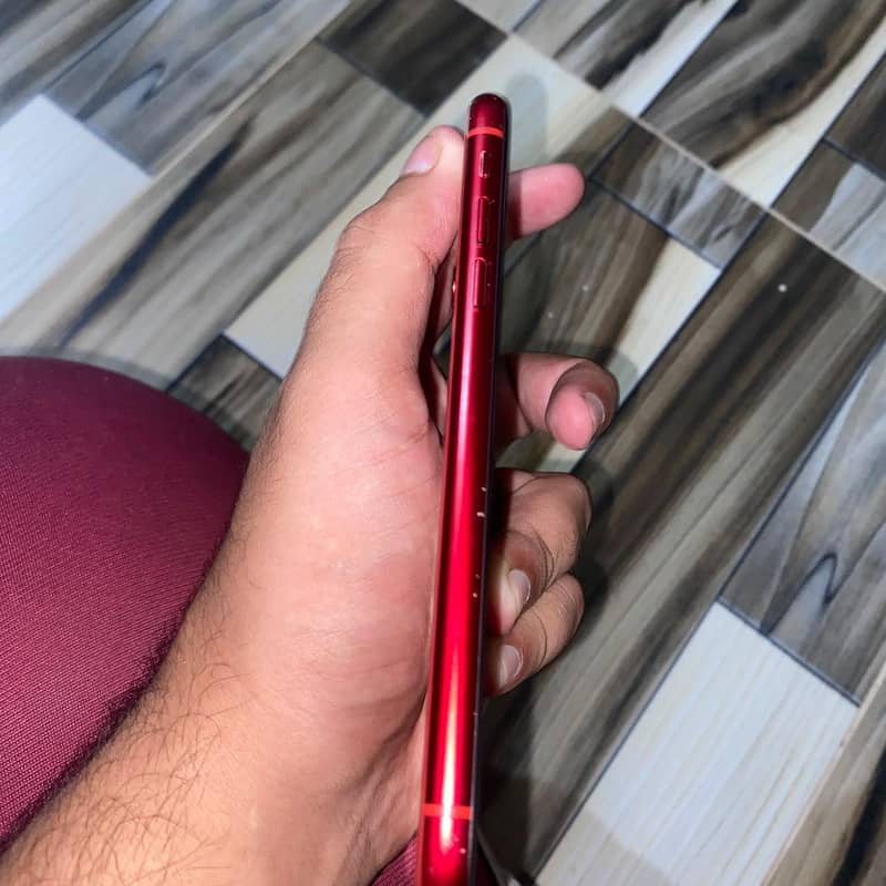 Apple iPhone XR 11