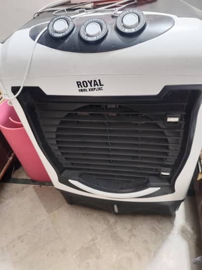 air coolers just 2 3 month use kiya hai new condition