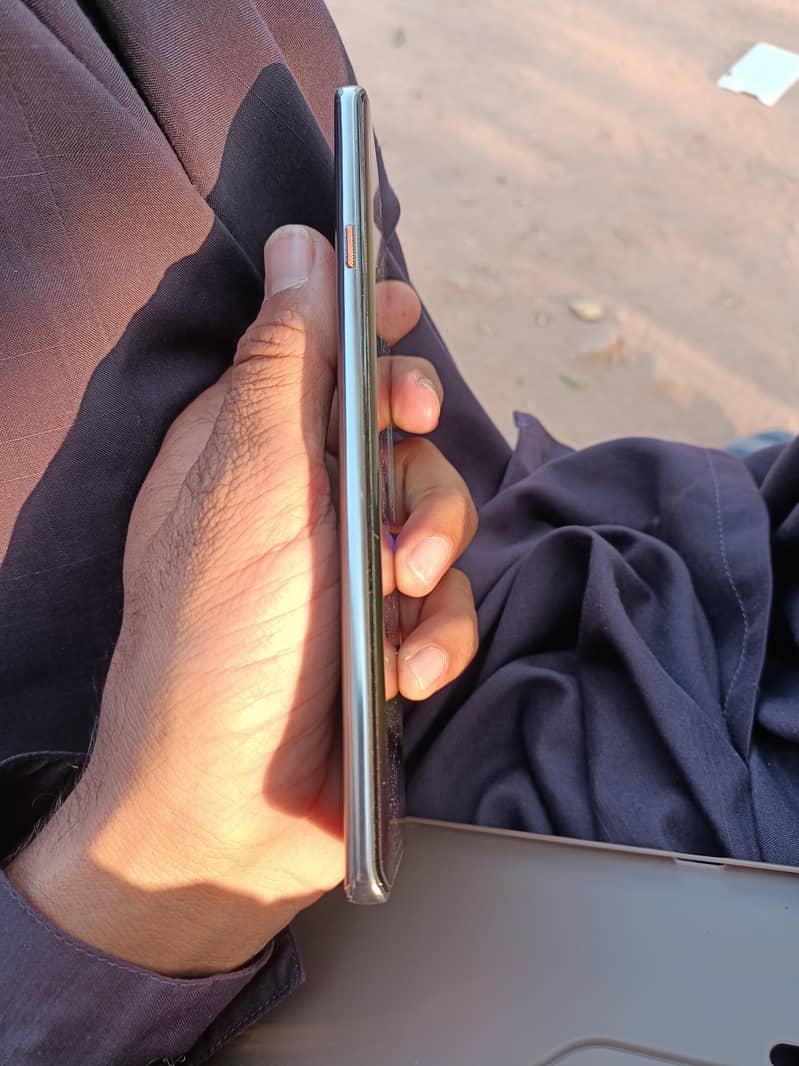 Tecno CAMON 40 Pro 2
