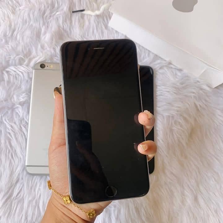 Apple iPhone 6S Plus 4
