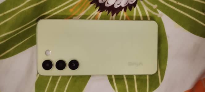 Vivo Y100