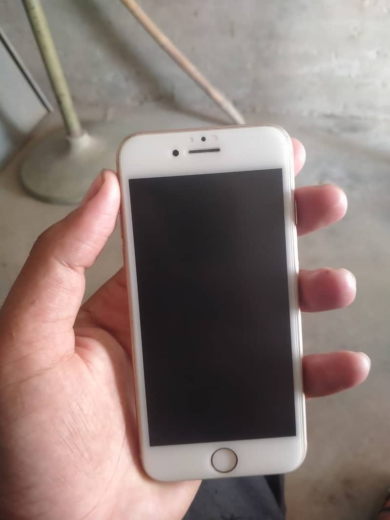 Apple iPhone 8 1