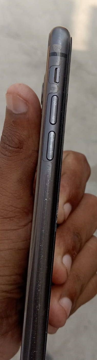 Apple iPhone 11 2