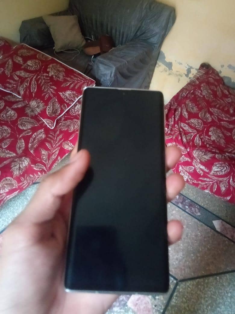 Sharp aquos r6 3