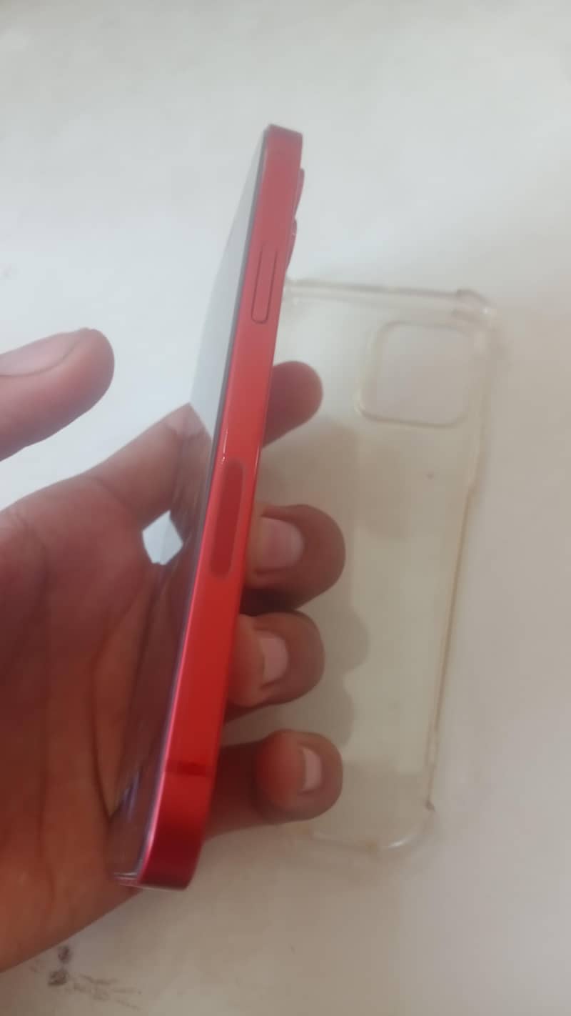 Apple iPhone 12 4