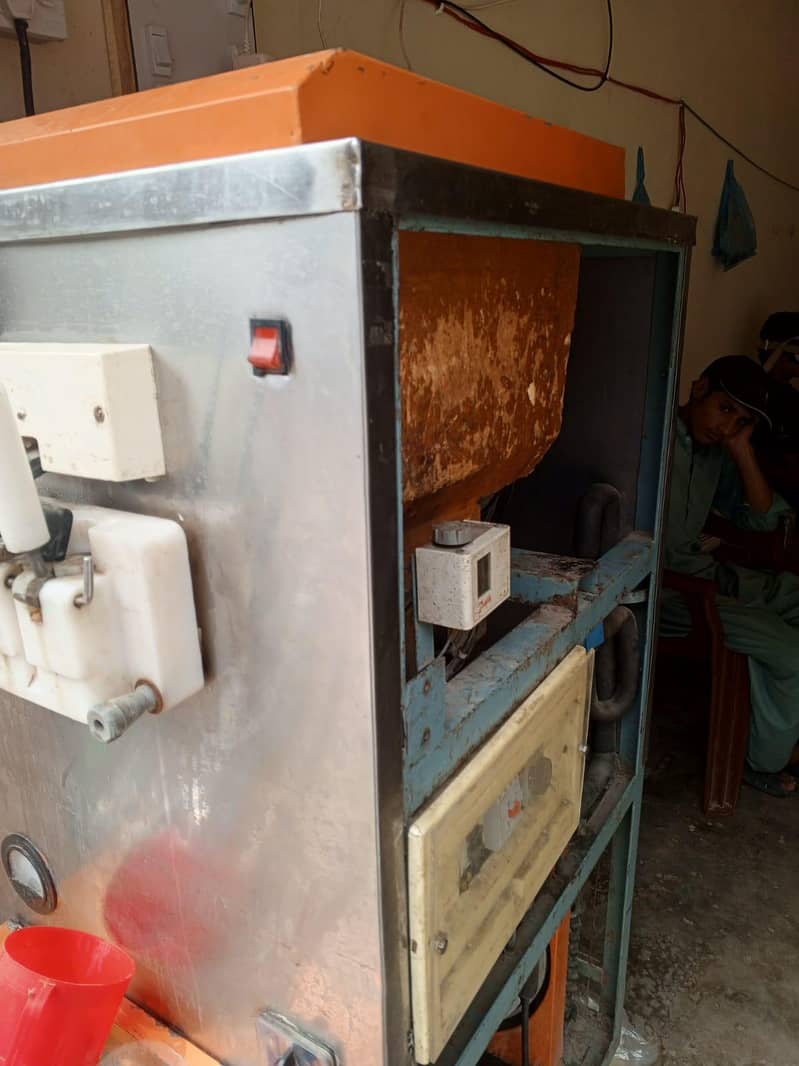ice cream machine 1