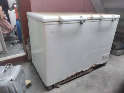 Urgent Sale! Deep Freezer – Excellent Condition – Only Rs. 25,000