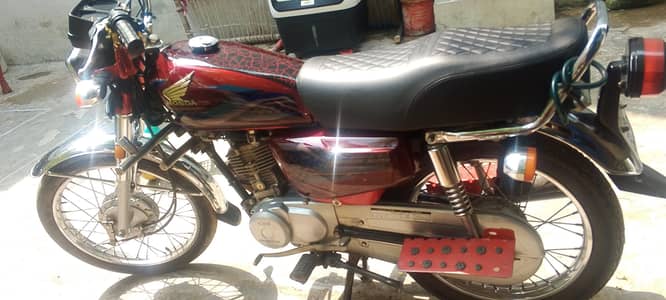 Honda cg125 . . one hand used