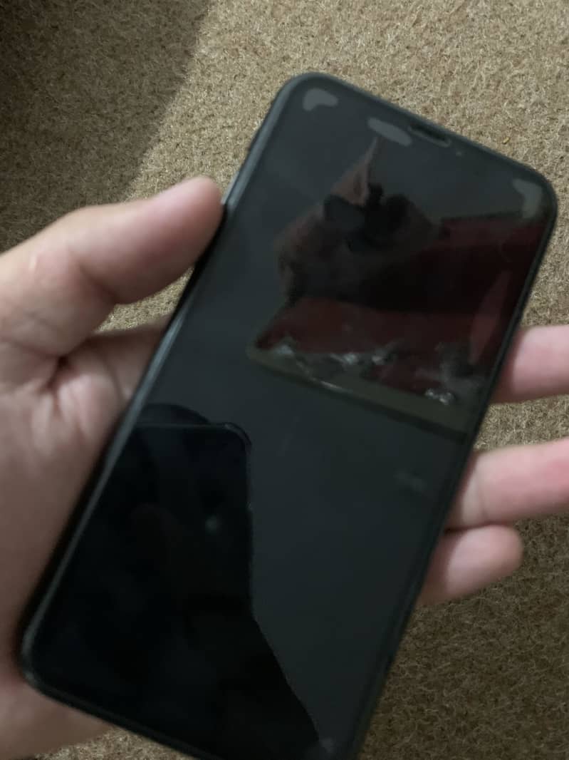 Apple iPhone XS 1