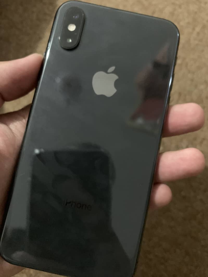 Apple iPhone XS 4