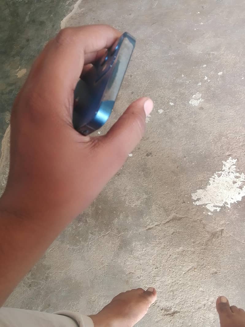 Apple iPhone 12 mini 1